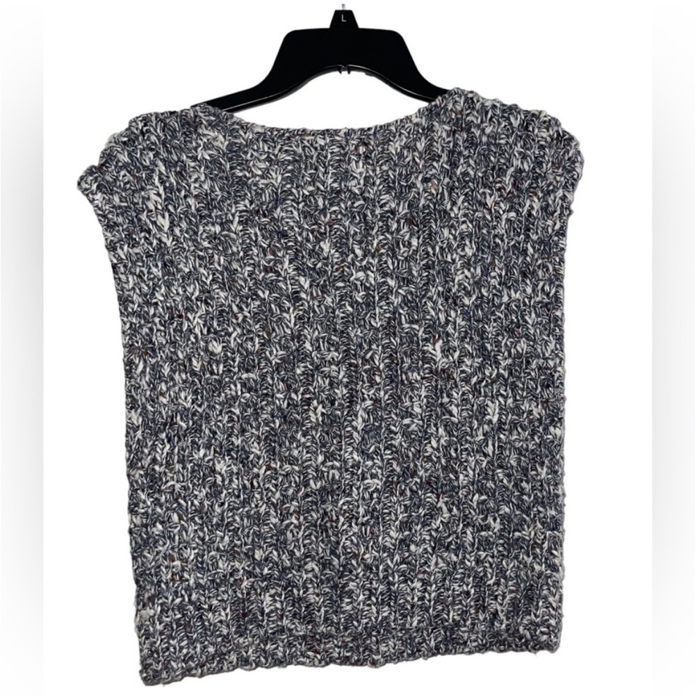 FaBE Vintage Blue and White Cropped Sweater
